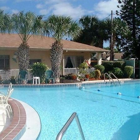 Gulf Gardens Cottage #3 Сейнт Пийт Бийч Екстериор снимка